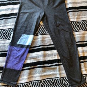 Lou & Grey 7/8 Leggings